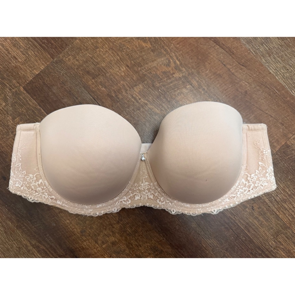 Torrid Strapless Bra 42D Nude Beige Lace Molded Cup Underwire